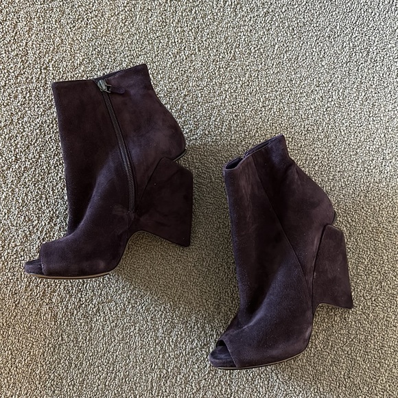 Nicholas Kirkwood architectural chunky cut out heel stacked wedge pee toe bootie
